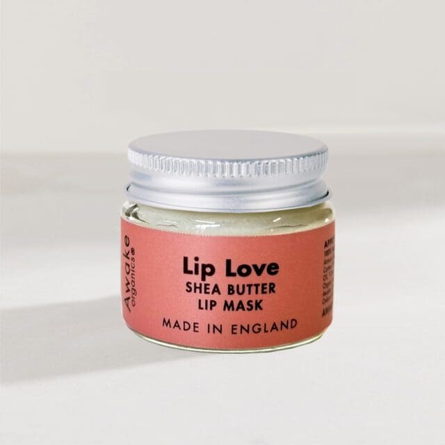 Lip-Love-Discovery-Size-Lifestyle Vegan natural plastic free